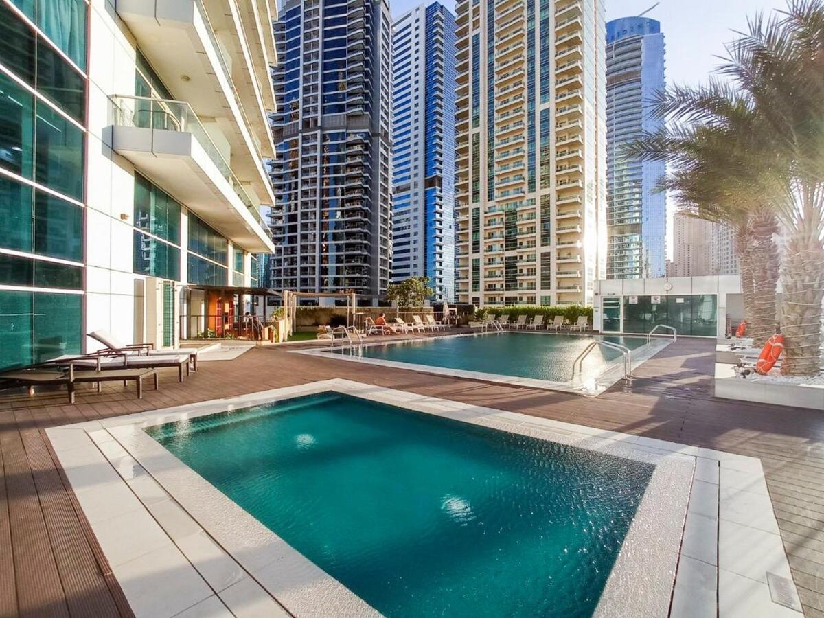 Sophisticated 1-bedroom With Skyscrapers View At Botanica Tower Apartment *
